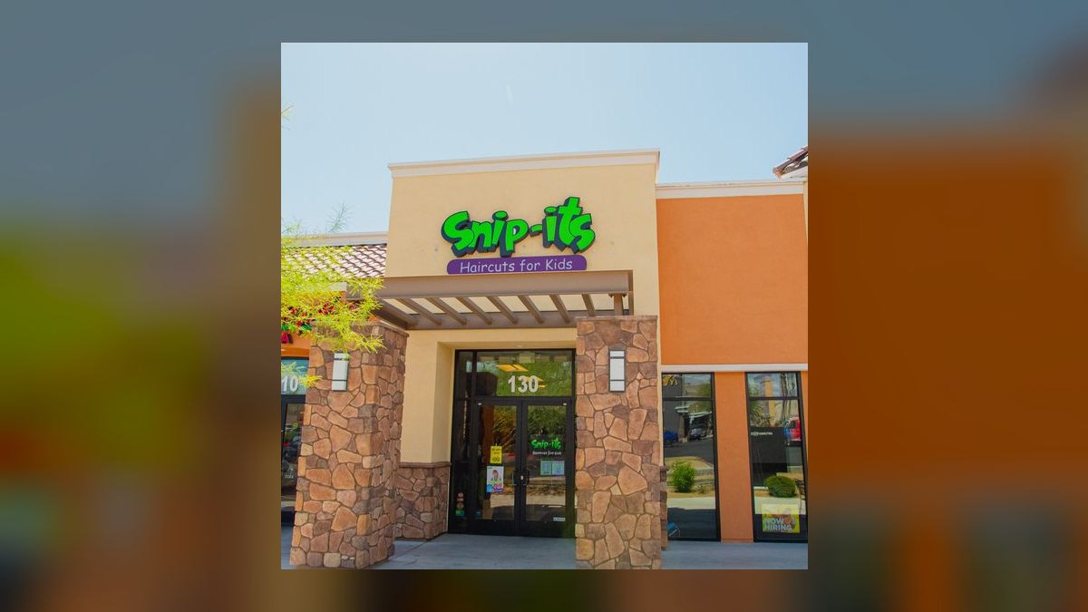 Should I open or buy a Snip-its franchise in 2027 — figure 1