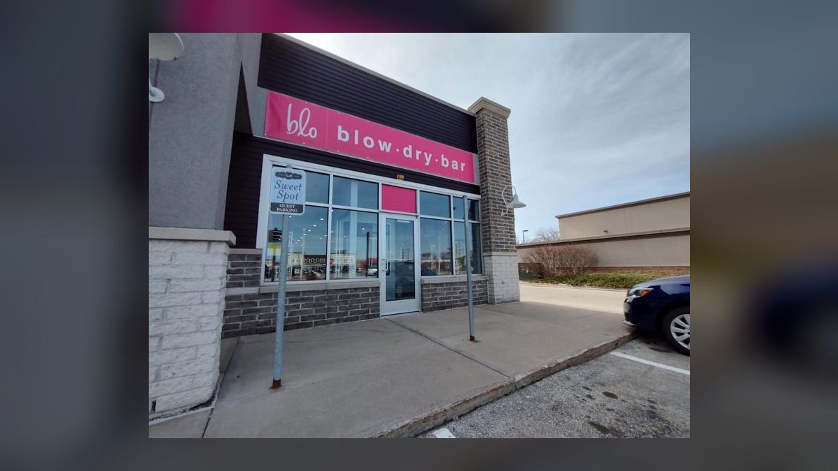 Should I open or buy a Blo Blow Dry Bar franchise in 2027 — figure 1