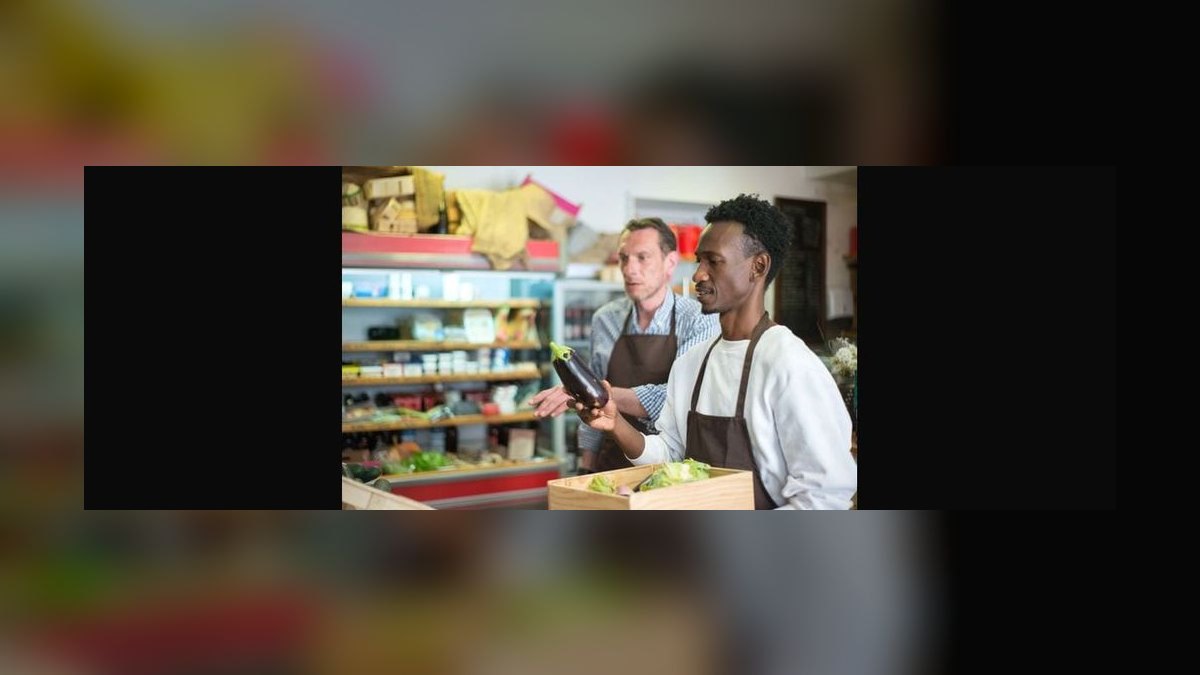 Should I open or buy an Eggs Up Grill franchise in 2027 — figure 5