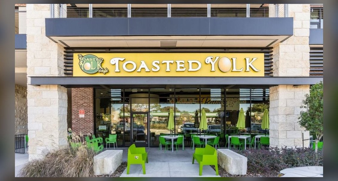 Should I open or buy a 85C Bakery Cafe franchise in 2027?