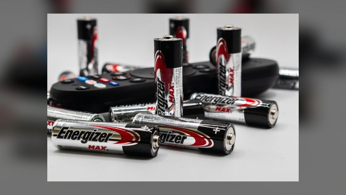 Should I open or buy a Batteries Plus Bulbs franchise in 2027 — figure 2