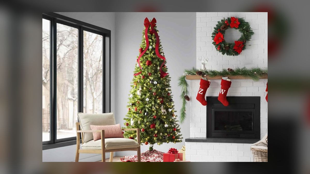 Should I open or buy a Christmas Decor franchise in 2027 — figure 3
