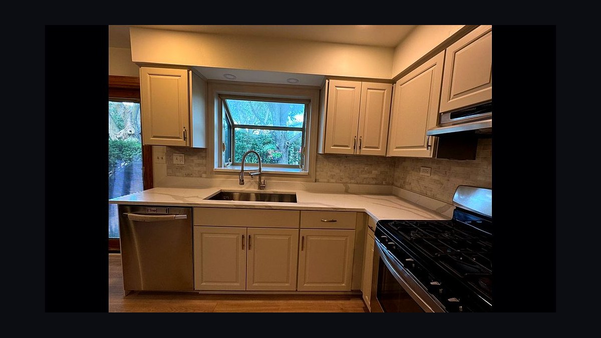 Should I open or buy a Kitchen Solvers franchise in 2027?