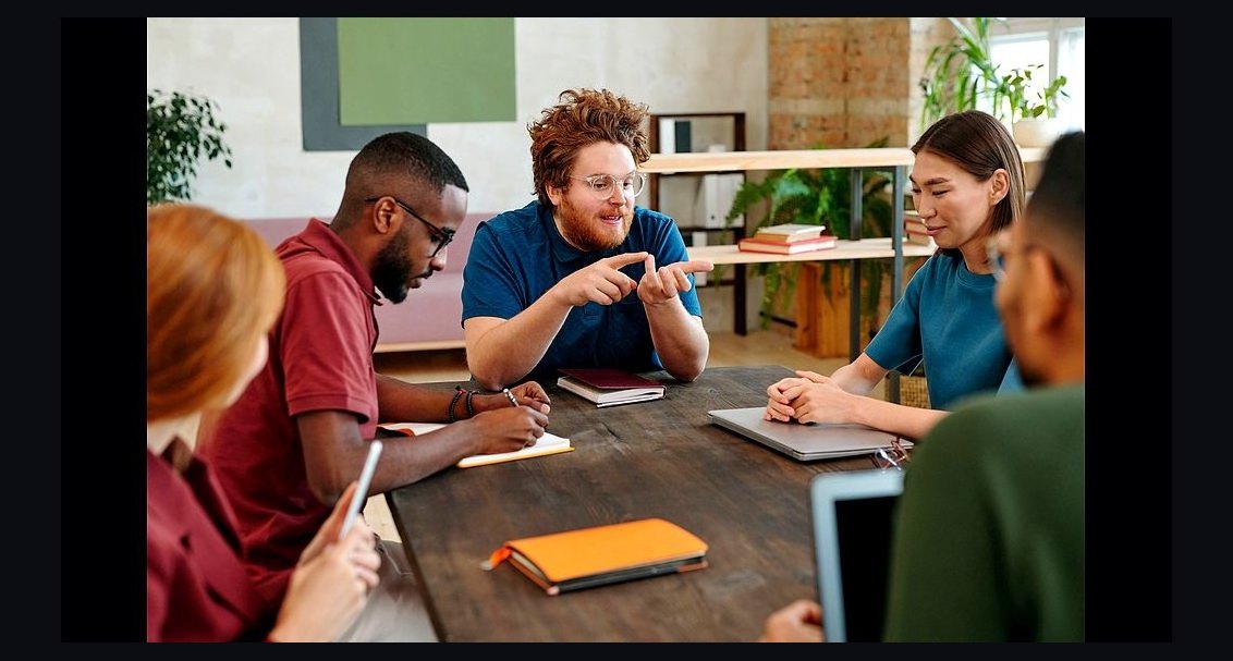 Should I Hire a Fractional CRO If I Acquired a Company and Need to Cross-Sell in 2026?
