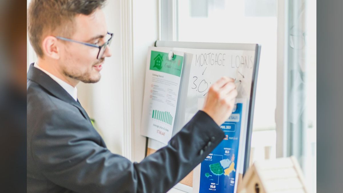 How Do I Get My Loan Officers to Hit Funded-Loan Goals?