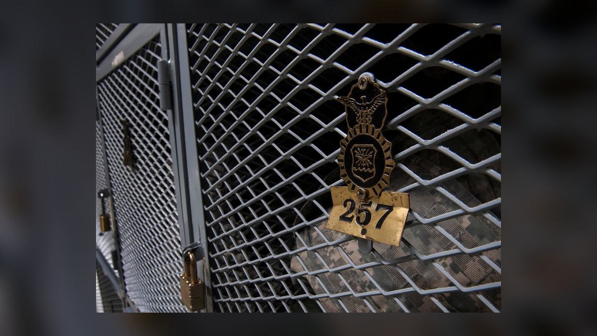 How Many Employees Should I Schedule Each Shift at My Indoor Skydiving Center in 2026?
