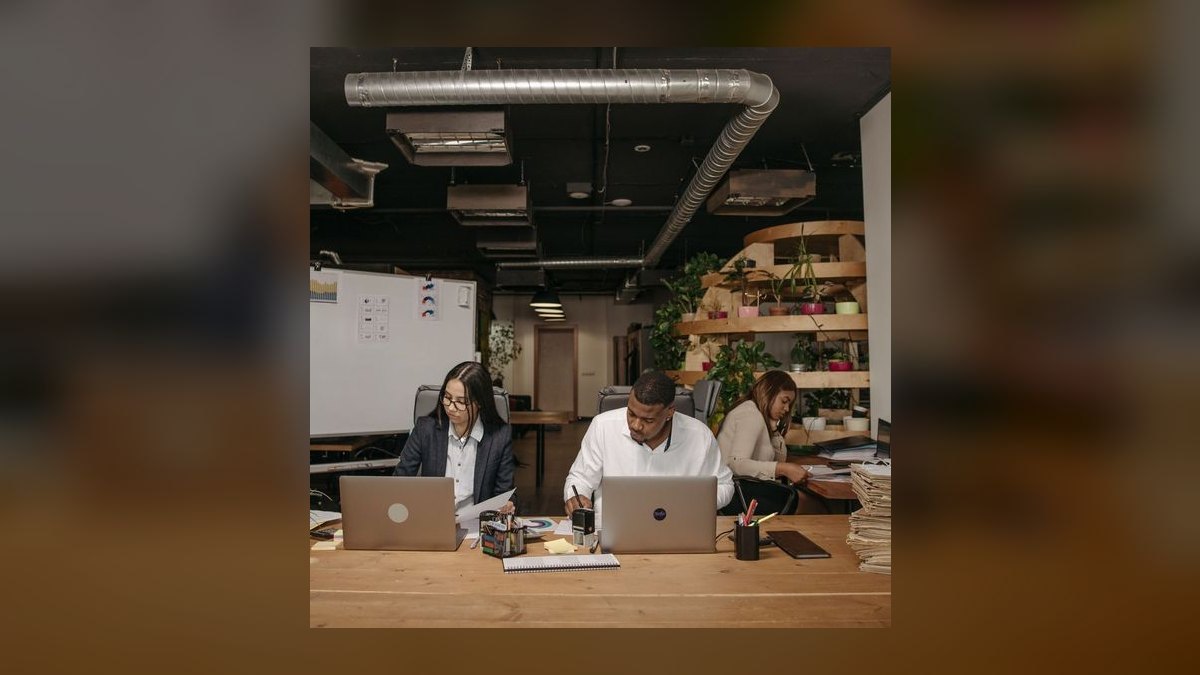 How Many Employees Should I Schedule Each Shift at My Acai Bowl Shop — figure 9