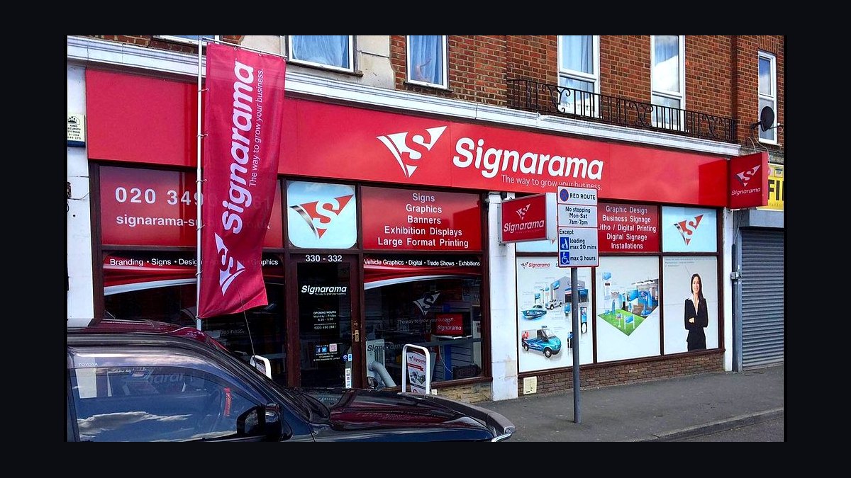 Should I open or buy a Signarama franchise in 2027?