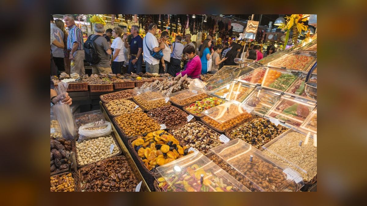 Should I open or buy a Modern Market Eatery franchise in 2027 — figure 8
