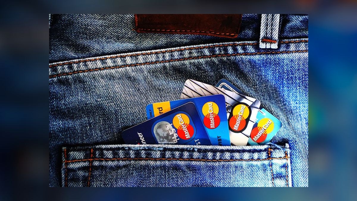 Best credit cards for travel rewards in 2027 — figure 1