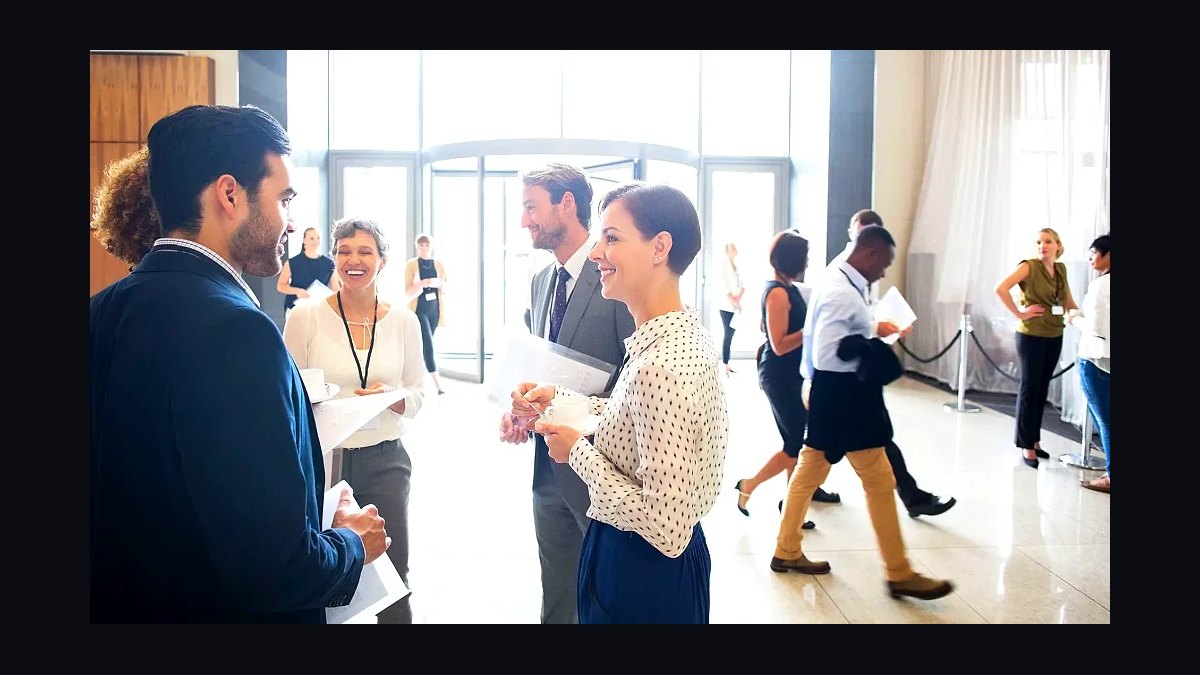 How to politely end a conversation at a networking event in 2027
