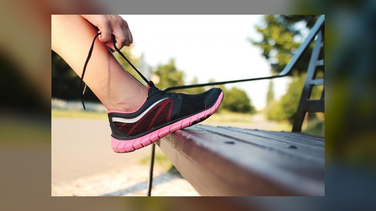 Best running shoes for flat feet and knee pain in 2027 — figure 1