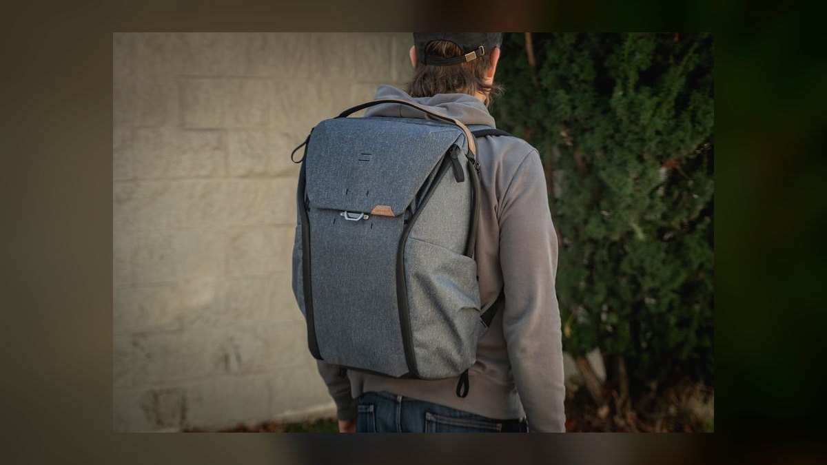Top 10 Mirrorless Camera Bags — Best Overall + Best Value in 2027