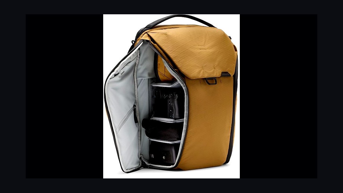 Top 10 Mirrorless Camera Bags — Best Overall + Best Value in 2027