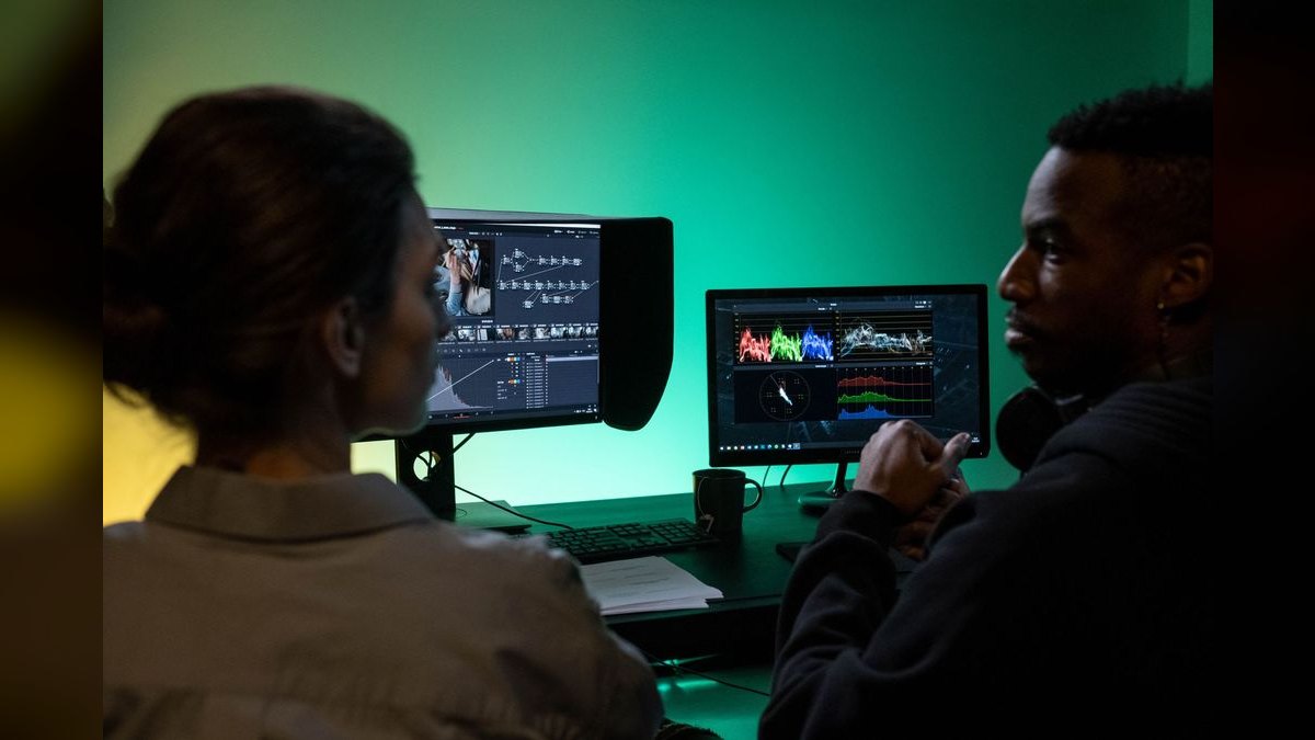 Top 10 OLED Monitors for Color-Critical Sales Decks in 2027