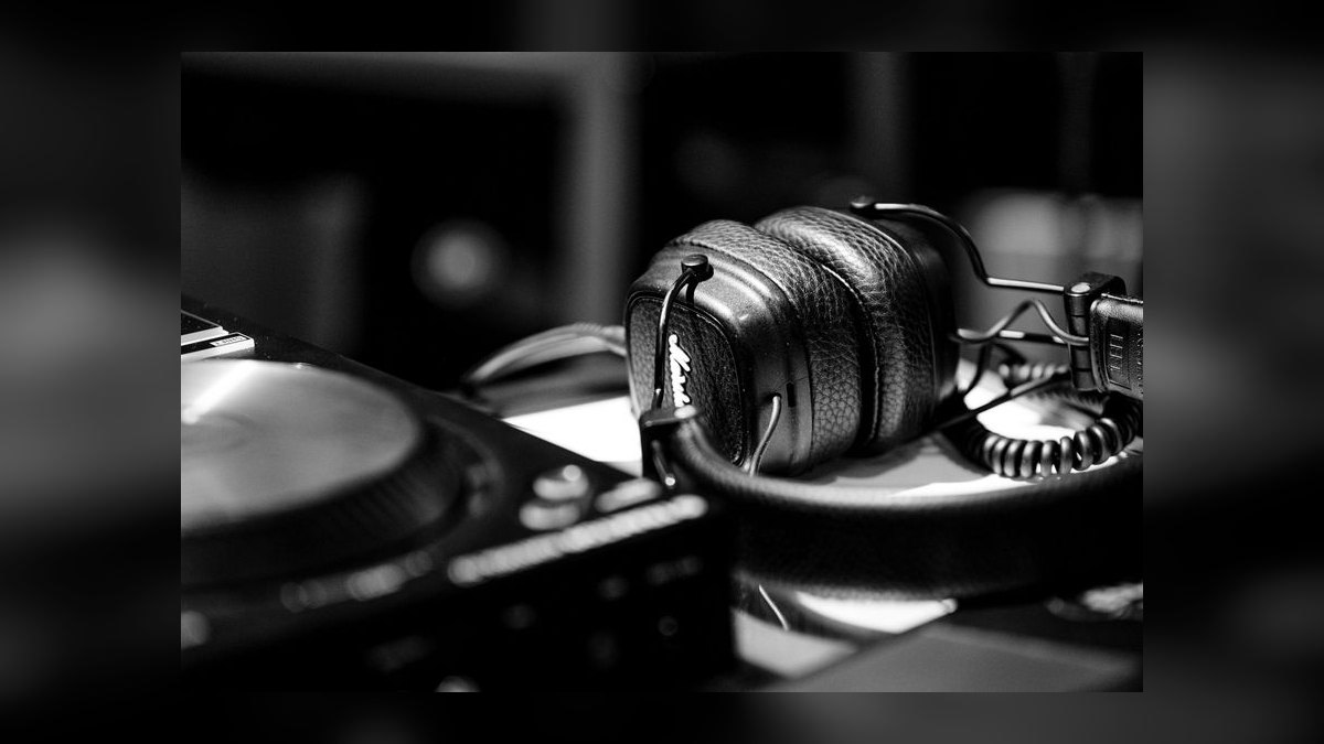 Top 10 DJ Headphones — Best Overall + Best Value in 2027
