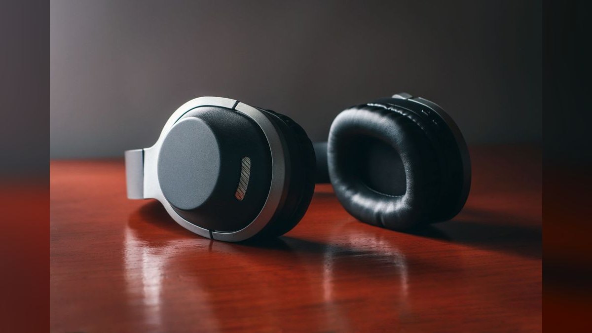 Top 10 Noise-Cancelling Headphones — Best Overall + Best Value in 2027