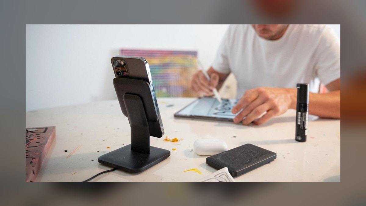 What is the average price of wireless charging in 2027 — figure 3