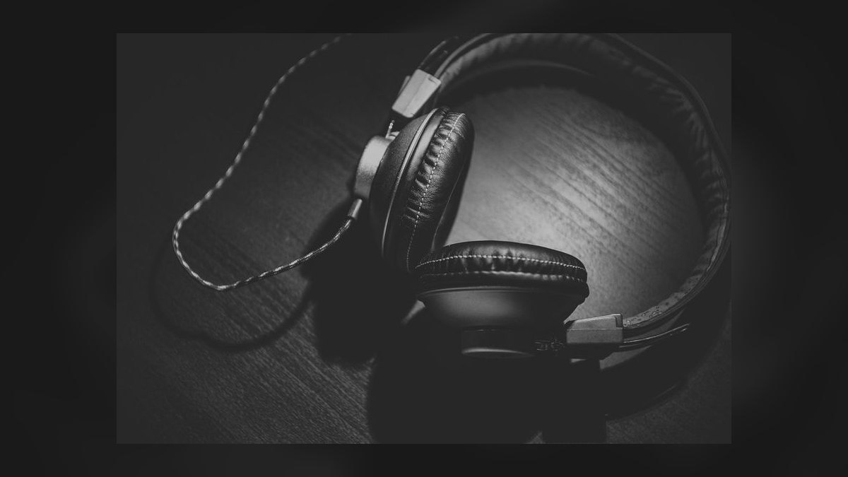 Top 10 Noise-Cancelling Headphones Under $200 in 2027 — figure 8