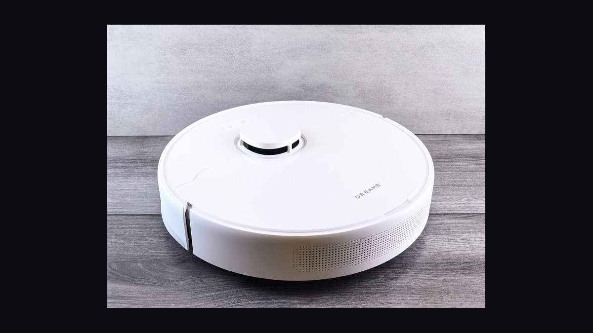 How long does a robot vacuum battery typically last before it needs replacing in 2027 — figure 8