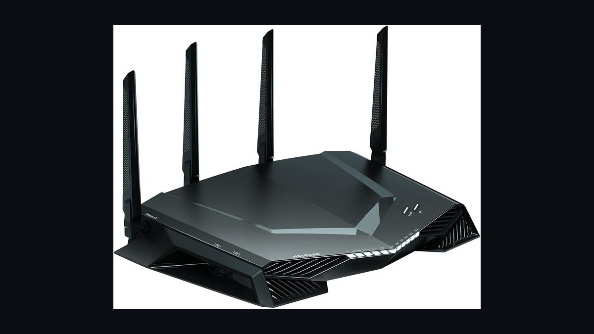 How does altitude affect Wi-Fi router signal range for a home network in 2027?