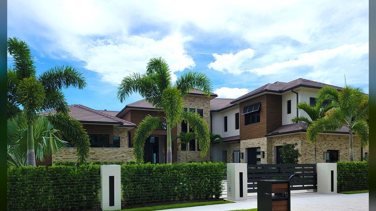 Top 10 Luxury Real Estate Markets in 2027 — figure 1