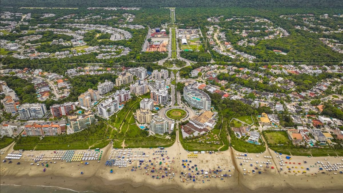 Top 10 Beachfront Communities to Buy In — figure 1