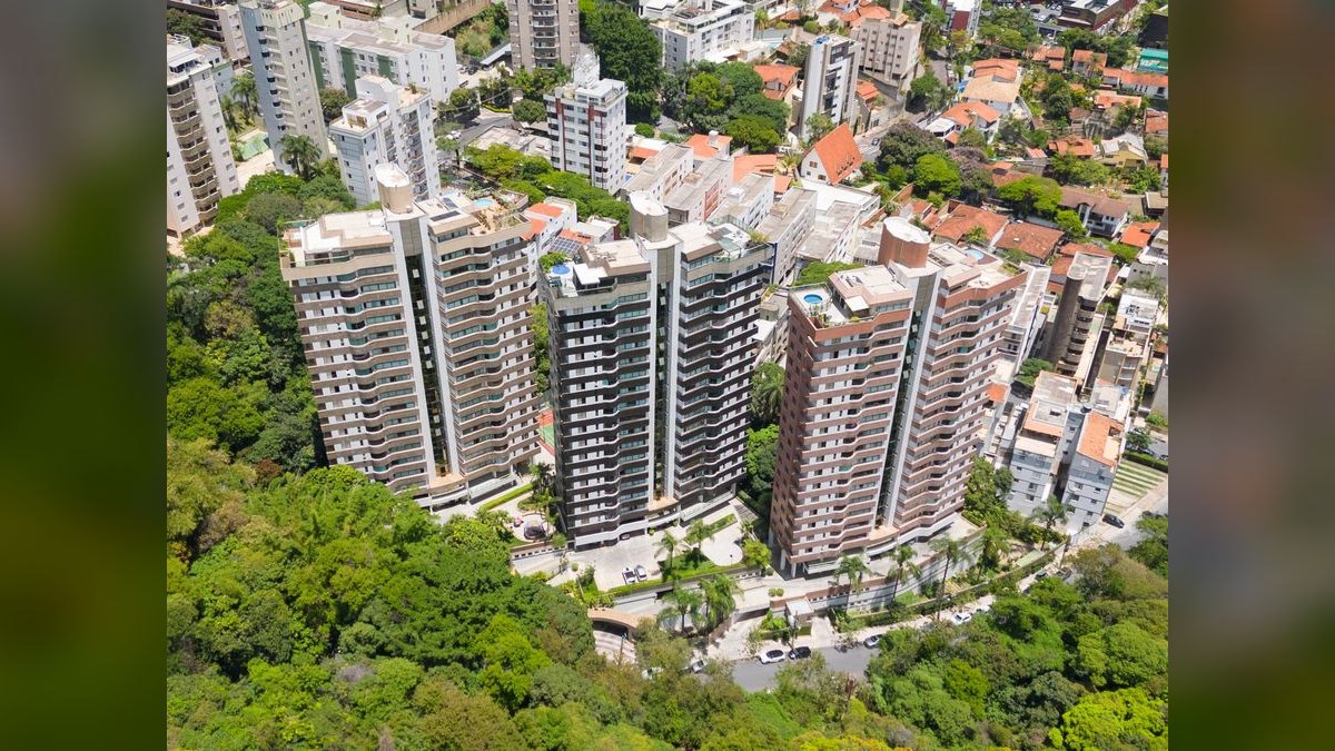 Top 10 Luxury Condo Buildings in Miami — figure 1