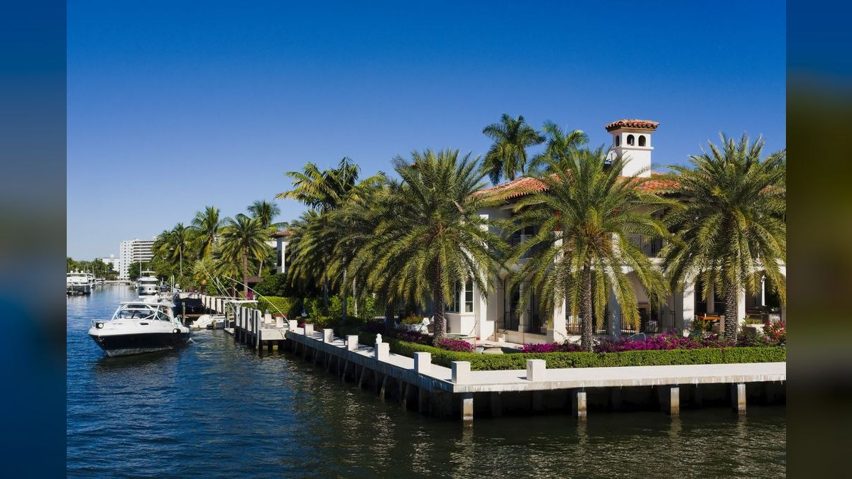 Top 10 Waterfront Communities in Florida — figure 1