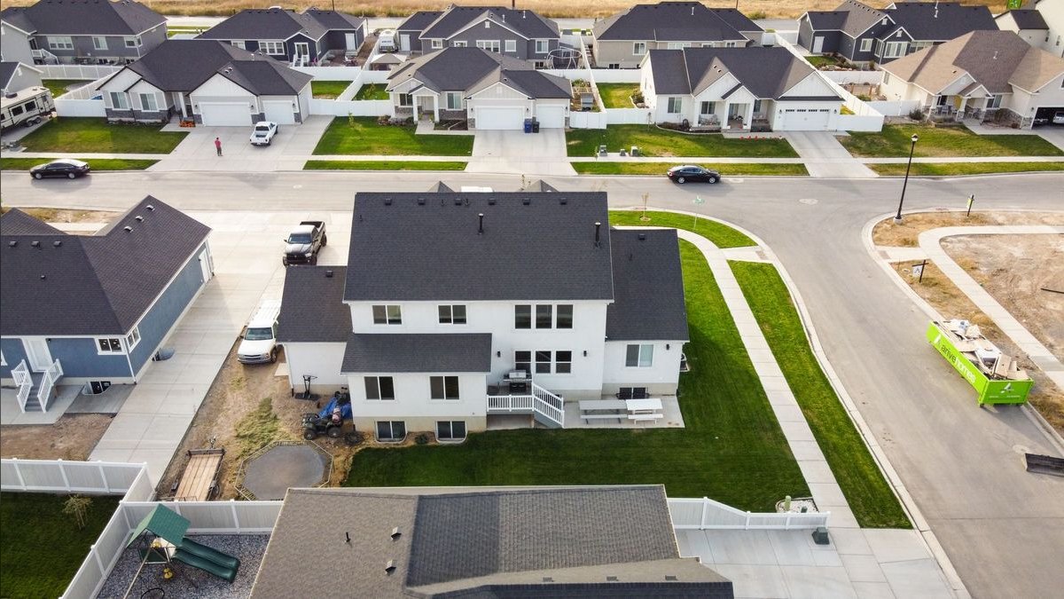 Top 10 Best Suburbs to Buy a Home Near Chicago — figure 1