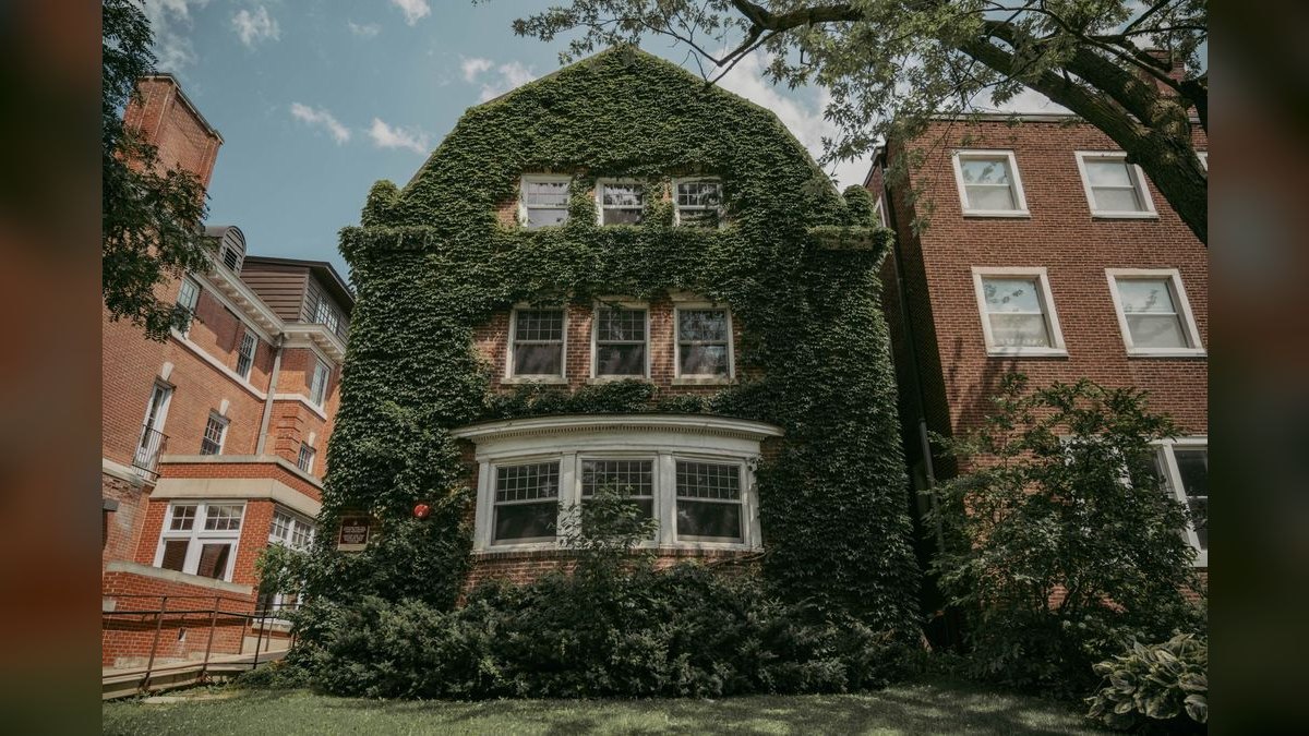 Top 10 Luxury Neighborhoods in Chicago in 2027