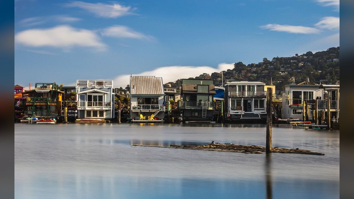 Top 10 Waterfront Communities in California — figure 5
