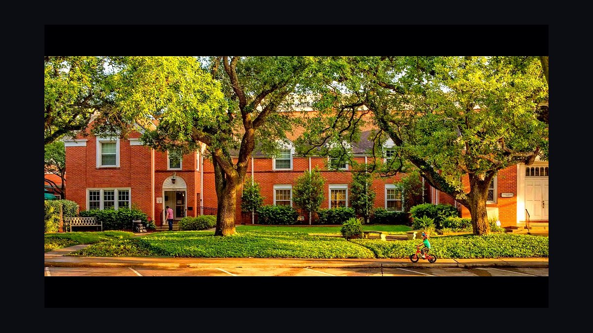 Top 10 Waterfront Estates in Houston in 2027 — figure 5