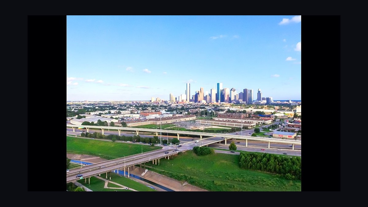 Top 10 Waterfront Estates in Houston in 2027 — figure 9