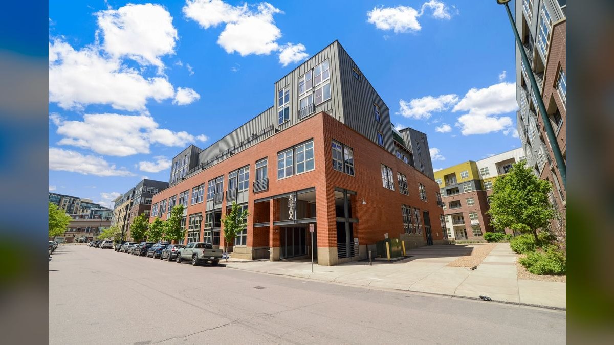 Top 10 Waterfront Estates in Denver — figure 1