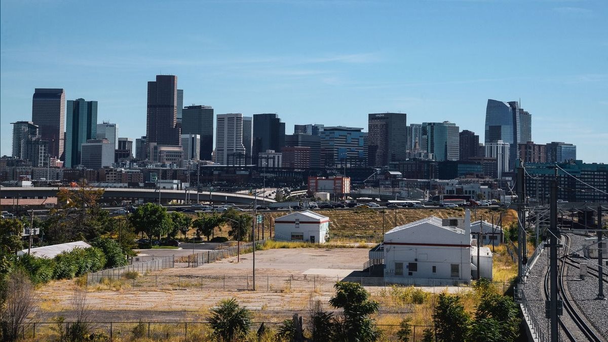Top 10 Waterfront Estates in Denver — figure 2