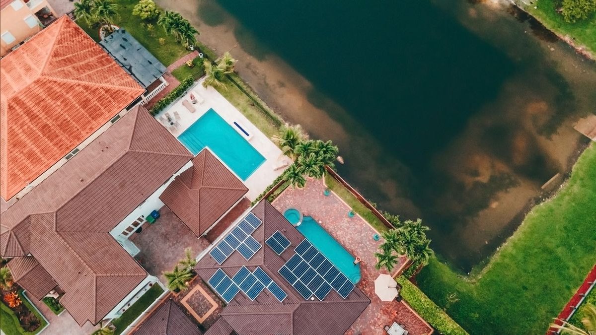 Top 10 Lake Communities in Miami — figure 1