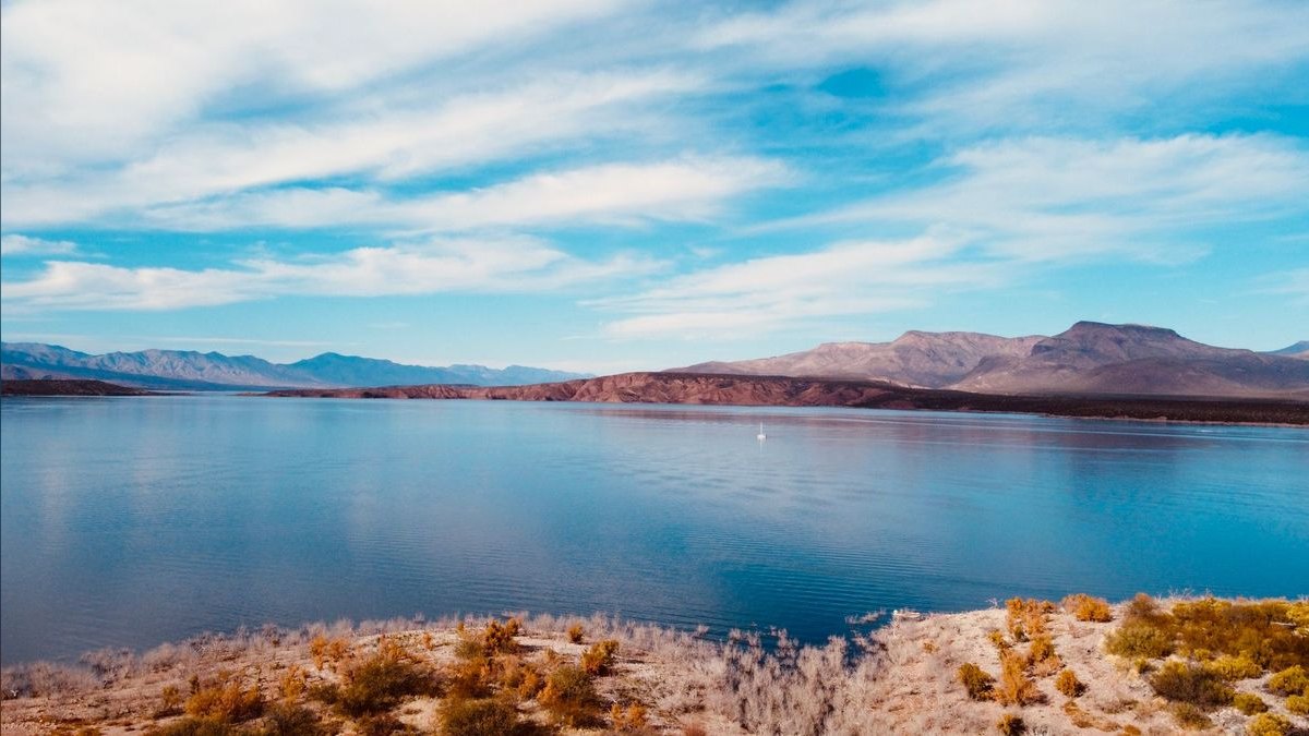 Top 10 Lake Communities in Phoenix in 2027