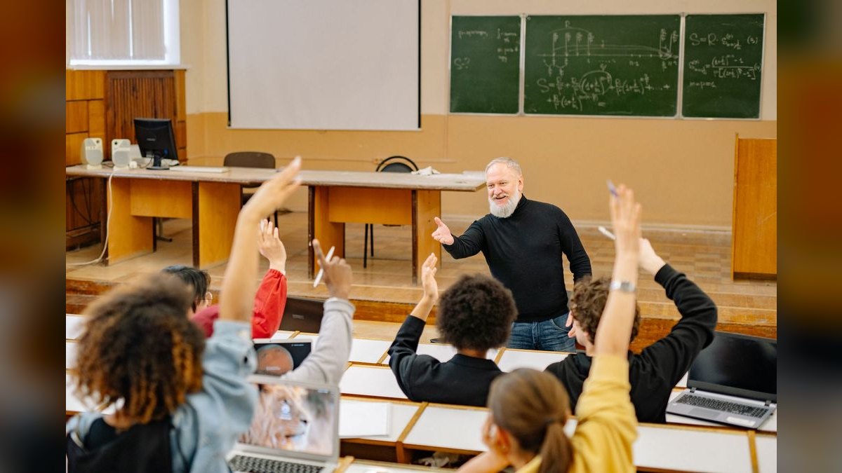 How do you ensure student data privacy when using third-party classroom software — figure 6