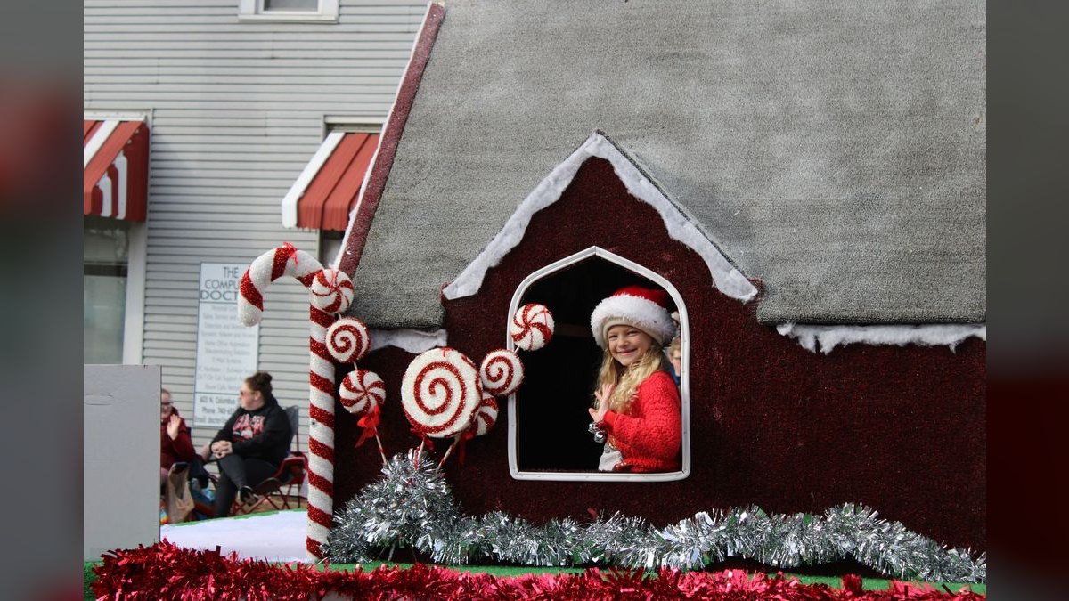 The 10 Best Holiday Parades in the United States to See in 2027 — figure 4