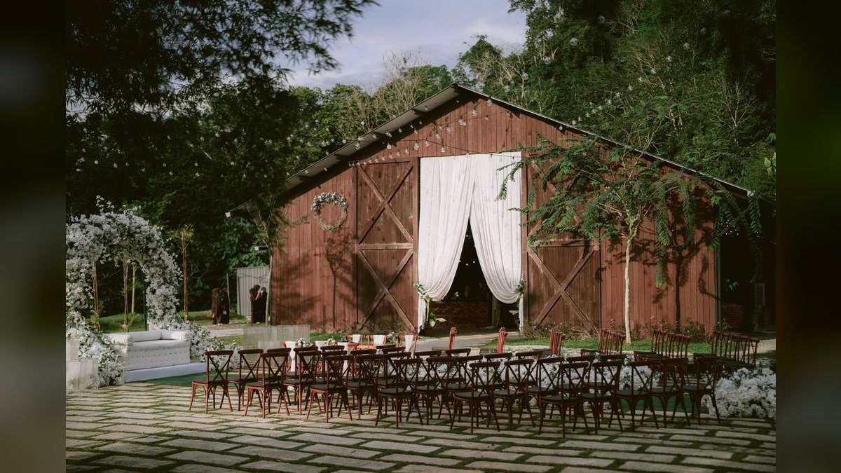 The 10 Best Barn Wedding Venues in the United States in 2027 — figure 4