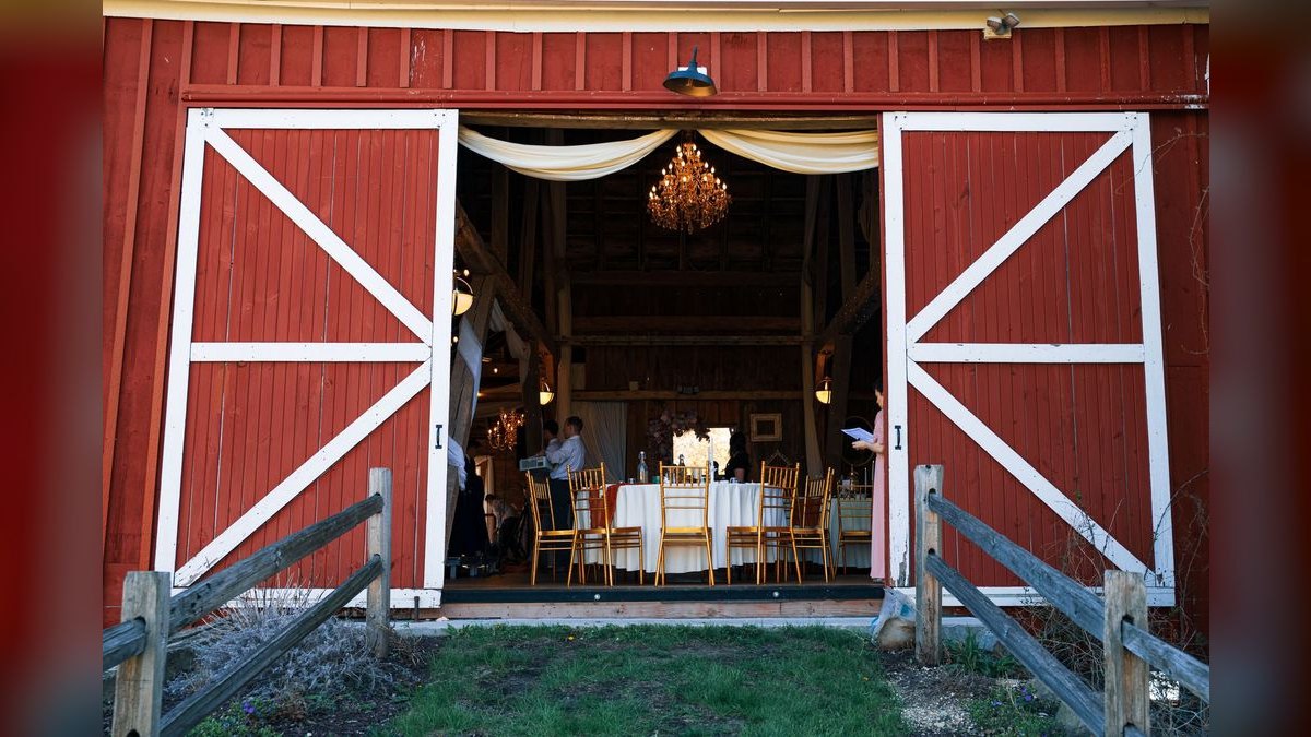 The 10 Best Barn Wedding Venues in the United States in 2027 — figure 5