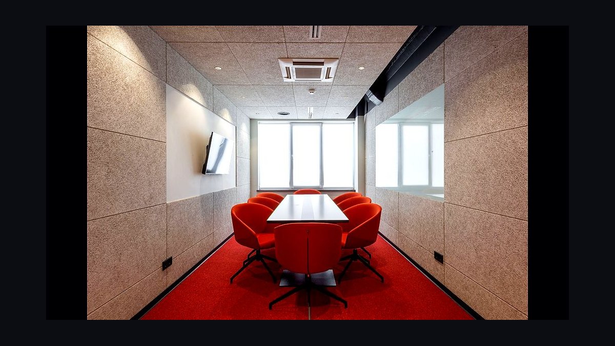 How many people attend the 10 largest corporate retreats in the U.S. in 2027?