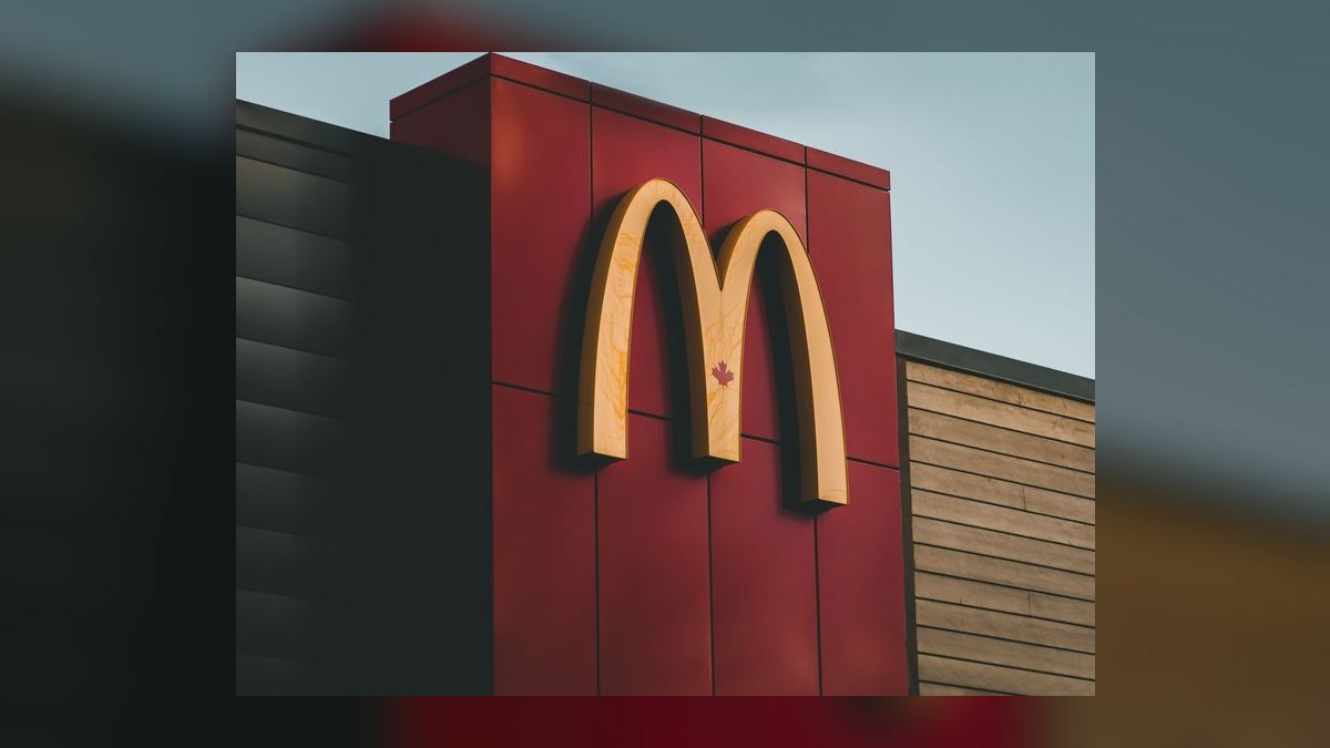 Should I open or buy a McDonald's franchise in 2027 — figure 8