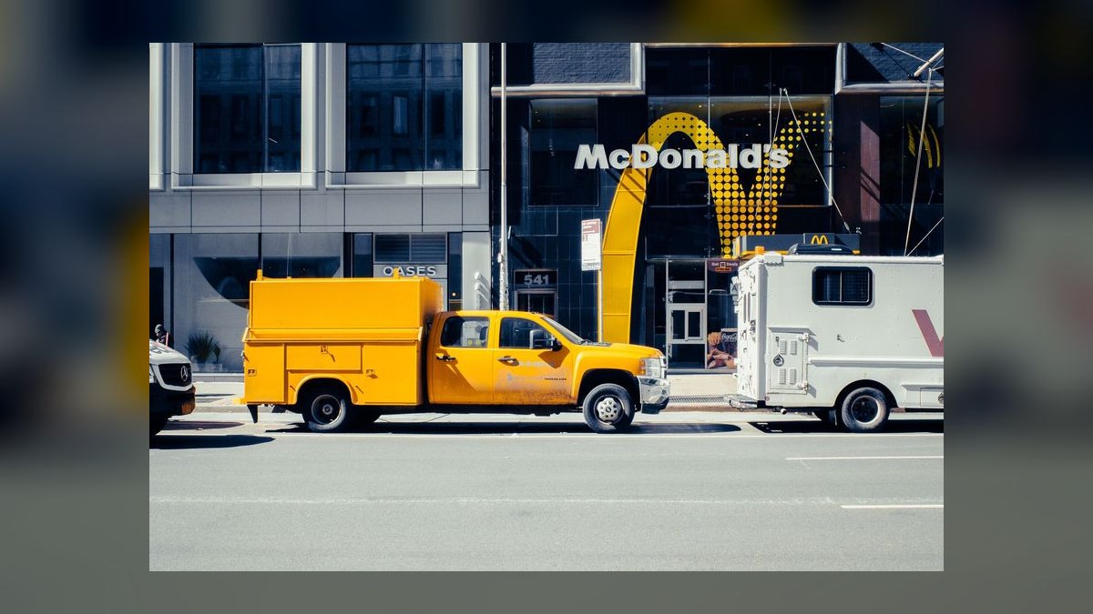Should I open or buy a McDonald's franchise in 2027 — figure 9