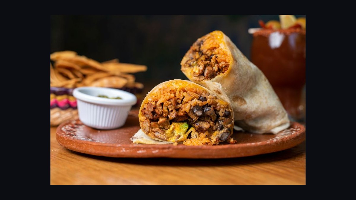 Should I open or buy a Chipotle franchise in 2027 — figure 6