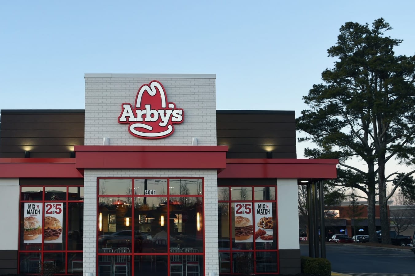 Should I open or buy an Arby's franchise in 2027 — figure 1