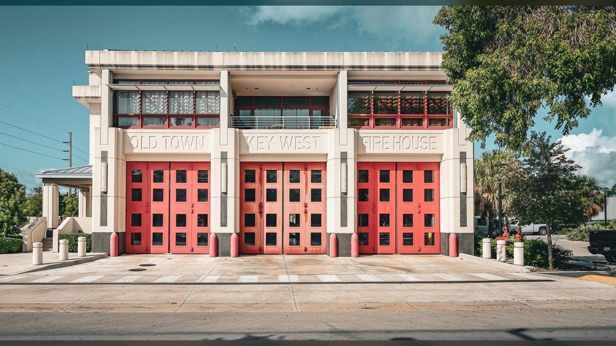 Should I open or buy a Firehouse Subs franchise in 2027?