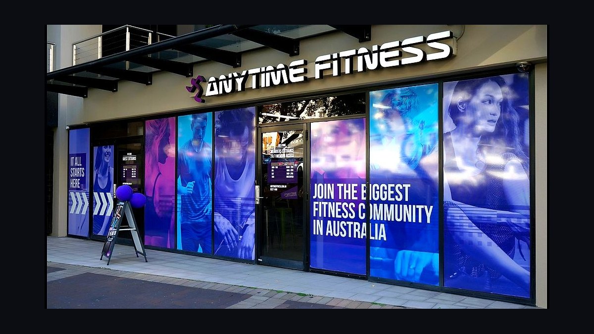 Should I open or buy an Anytime Fitness franchise in 2027 — figure 1