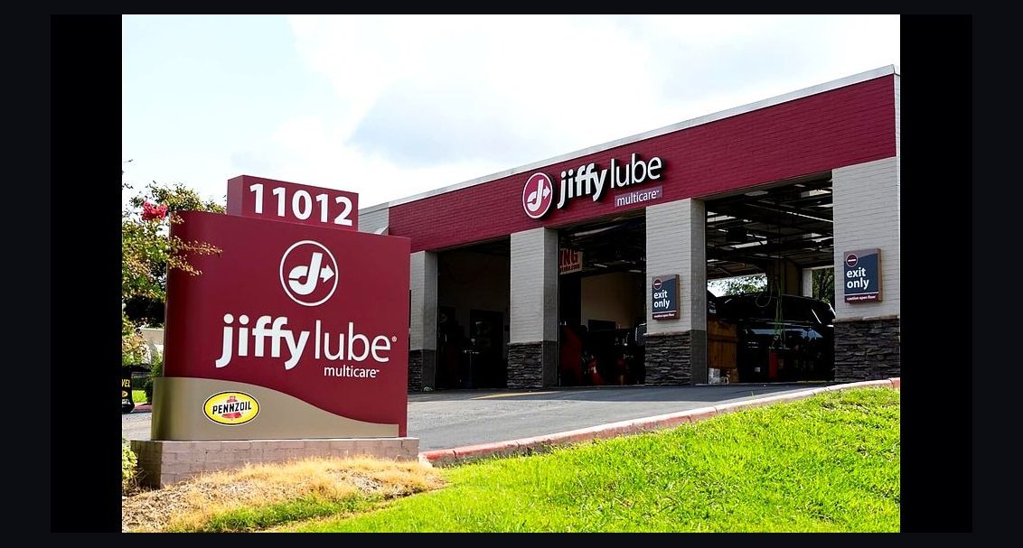 Should I open or buy a Jiffy Lube franchise in 2027?